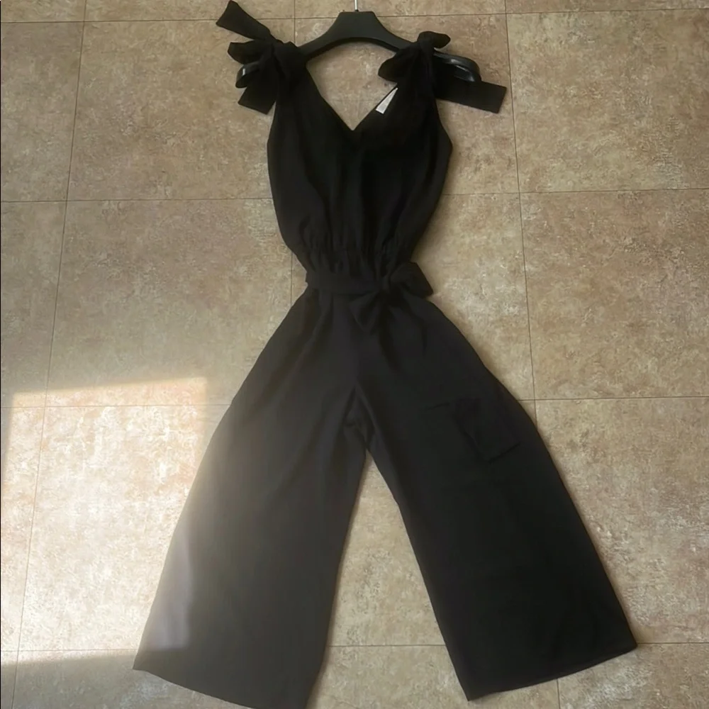 Michael Kors Black Pull On Cropped Jumpsuit - Picture 3 of 6